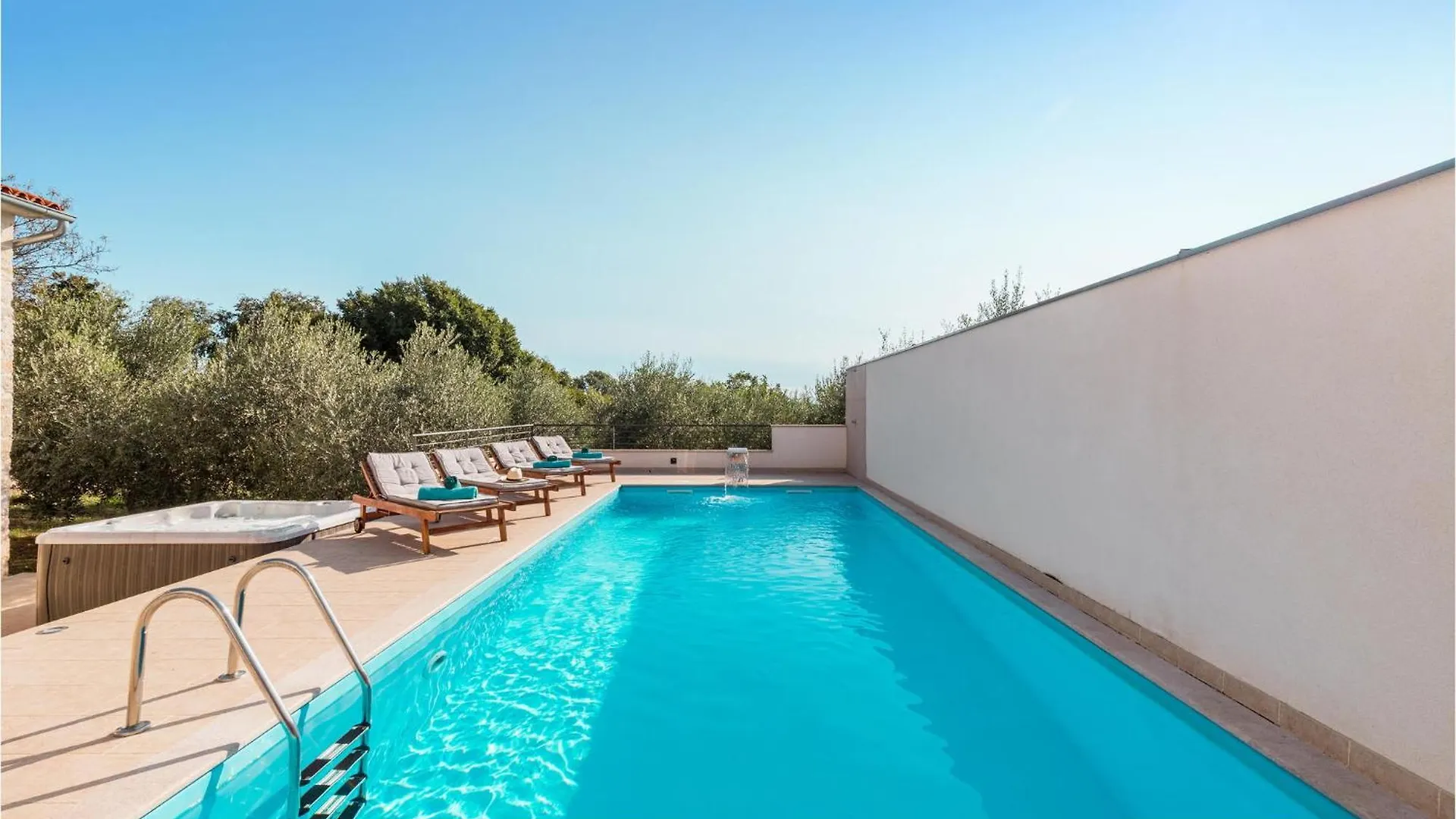 Nice Home In Valtura With Heated Swimming Pool Kroatië